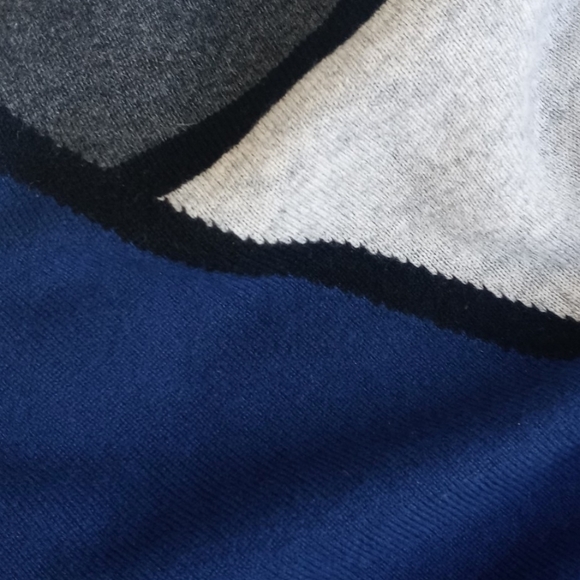 Charter Club Cashmere Royal Blue Heathered Greys Black Abstract Motif Sweater - Picture 14 of 15